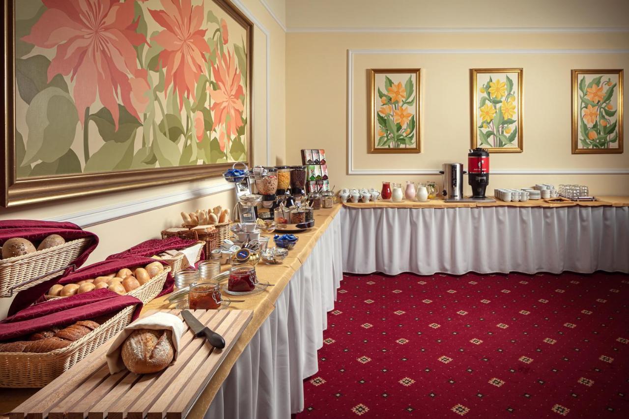 Humboldt Park Hotel & Spa Karlovy Vary Ngoại thất bức ảnh
