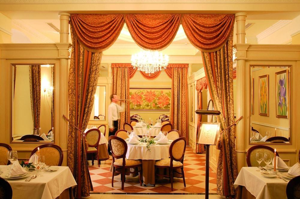 Humboldt Park Hotel & Spa Karlovy Vary Ngoại thất bức ảnh