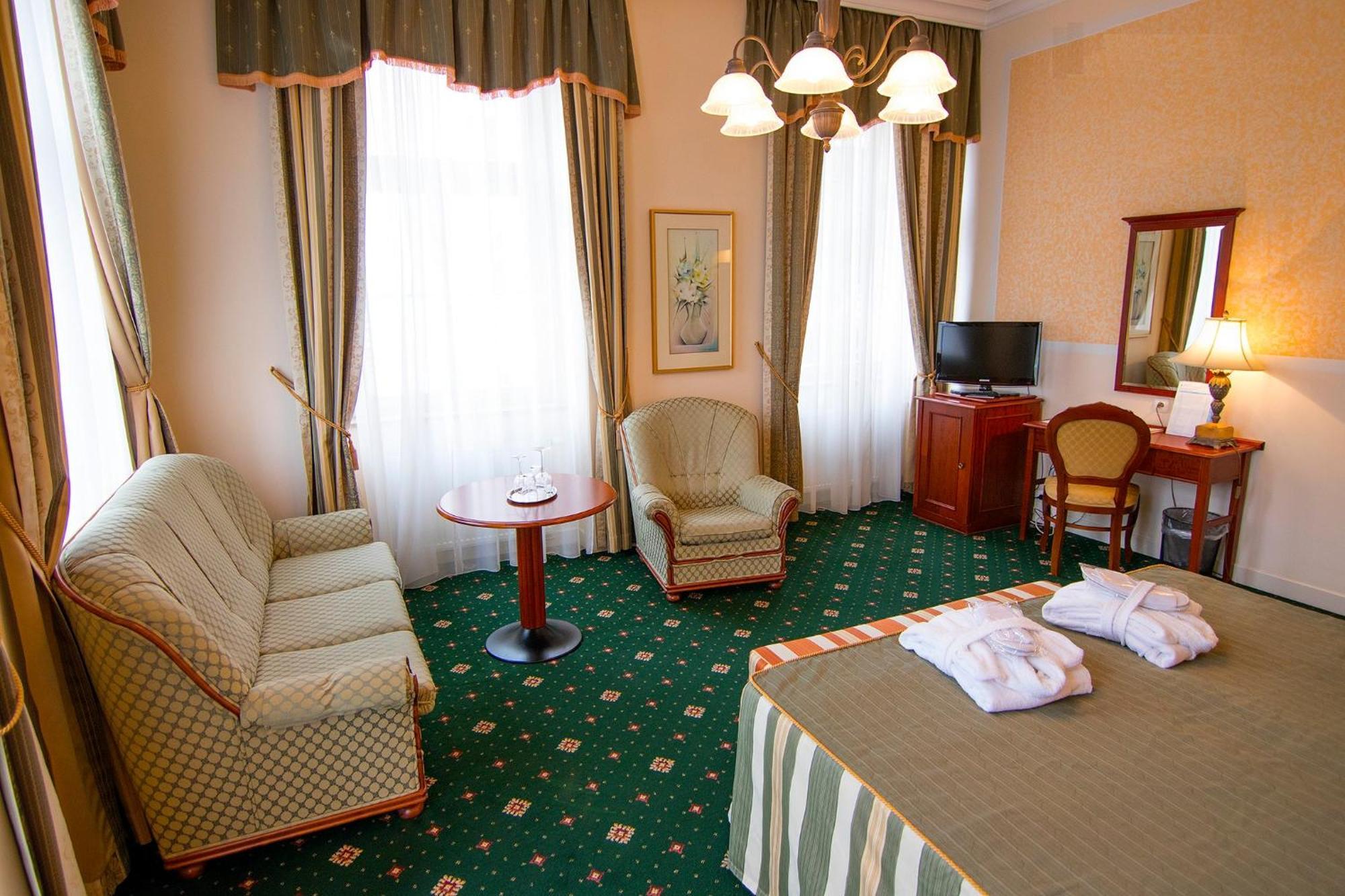 Humboldt Park Hotel & Spa Karlovy Vary Ngoại thất bức ảnh