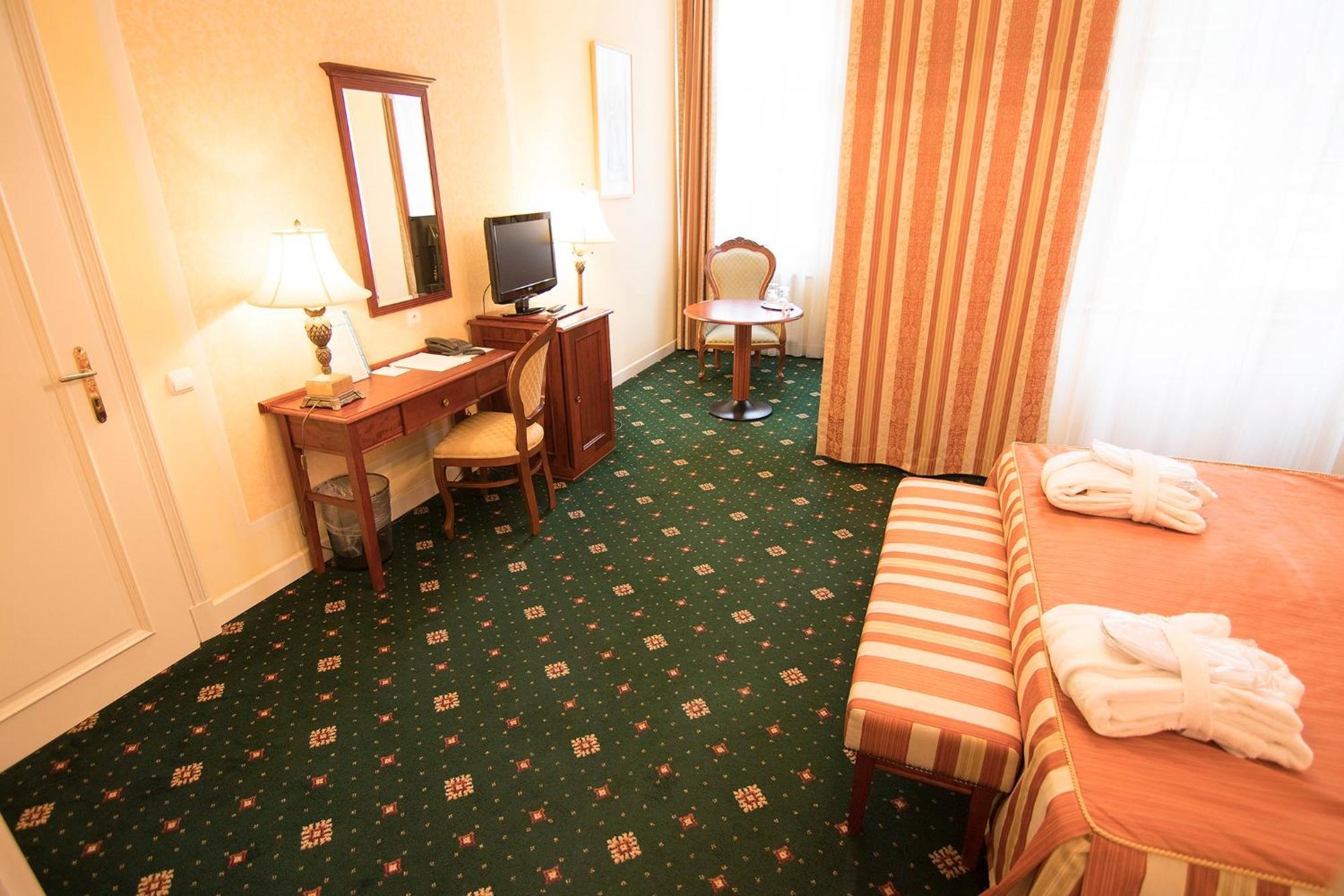 Humboldt Park Hotel & Spa Karlovy Vary Ngoại thất bức ảnh